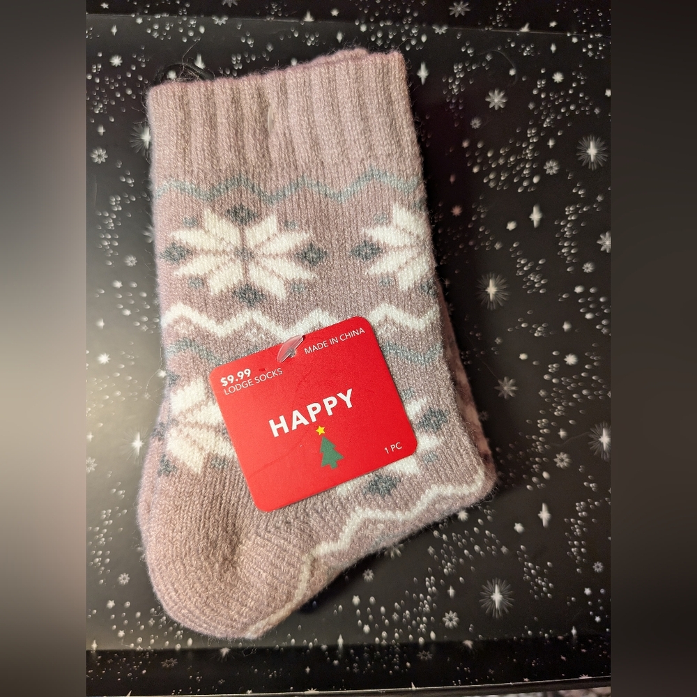 NWT holiday grippy socks